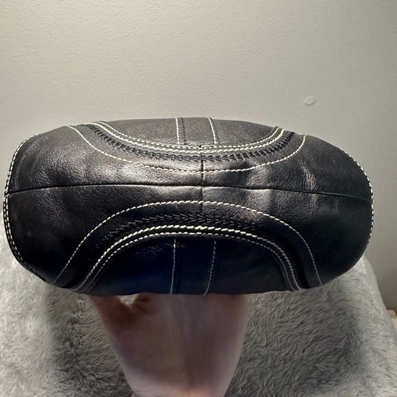 Vintage Authentic Coach Leather Hobo Mini Black with White Stitch - Picture 5 of 9